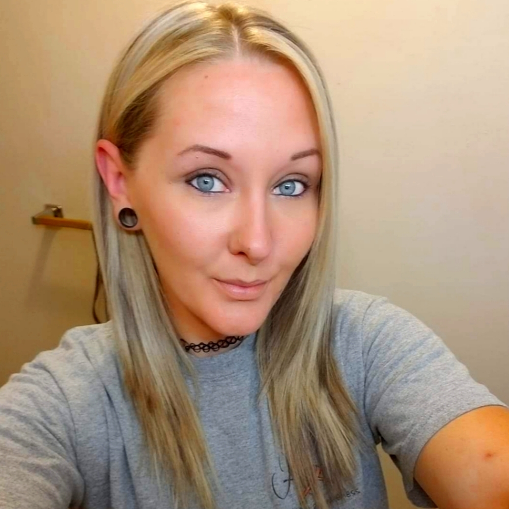 Meet your Posher, Chelsey